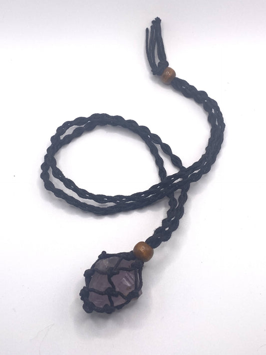 MACRAME NECKLACE